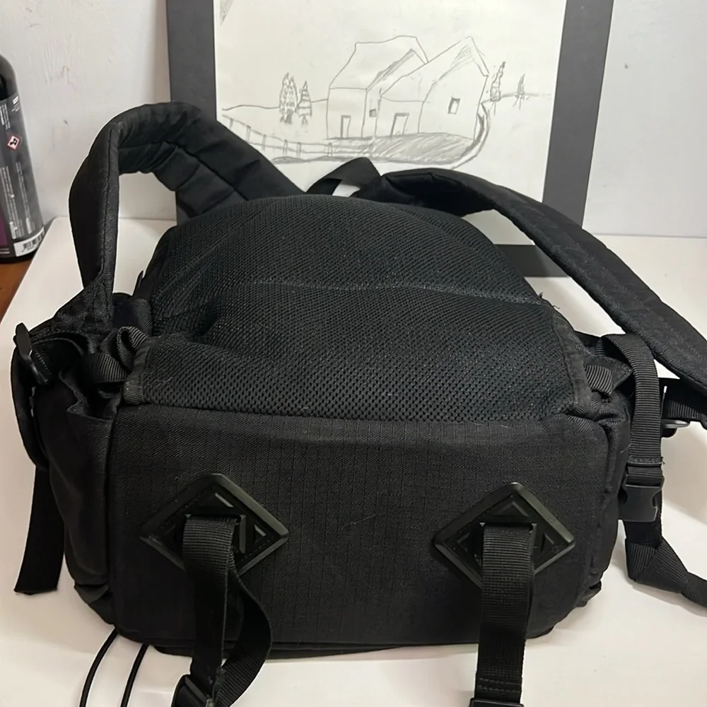Canon Deluxe Backpack 200EG-water resistant back pack